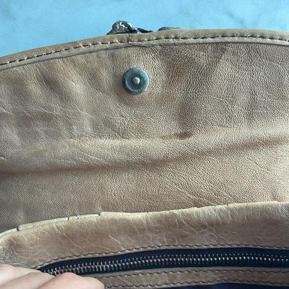 MIU MIU LEATHER CLUTCH WITH JEWEL. Beautiful 😍 - Picture 4 of 8